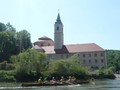 Vorbei am Kloster Weltenburg und durch den Donaudurchbruch